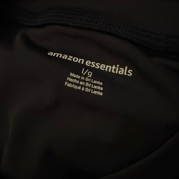 Amazon Essentials mens medium short sleeve rashguard tee. Navy blue. NWT. - Picture 3 of 4